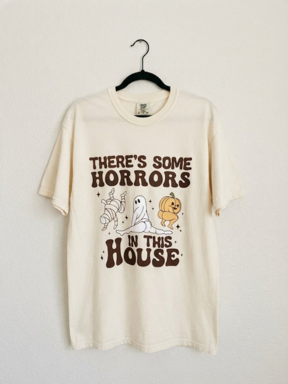 Comfort Colors There’s Some Horrors In This House Graphic Tee Spooky Cream XL